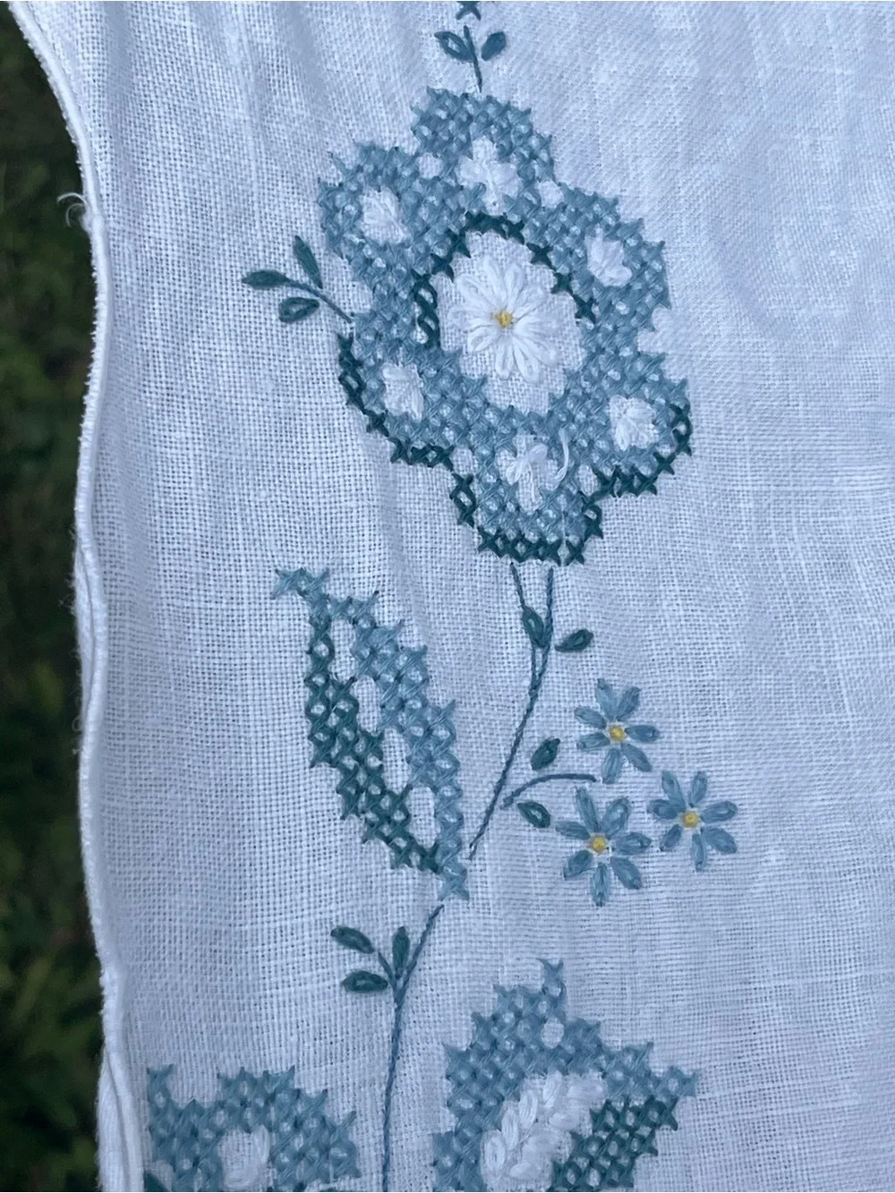 Embroidered White Linen tablecloth with blue flowers Motif